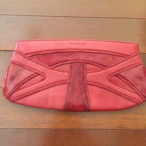 Leather tahari clutch